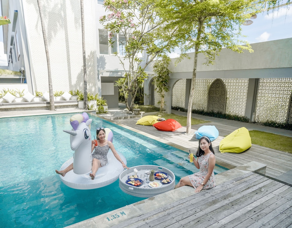 Cozy Stay Hotel 57/67