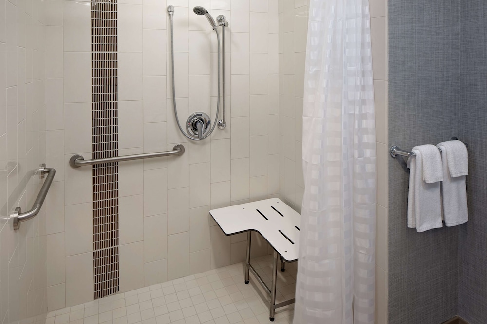 Hyatt Place Glendale/Los Angeles 9/55