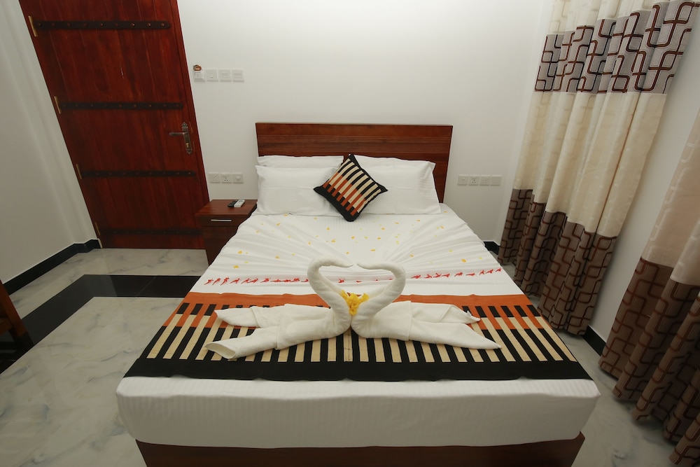 Yala Hotel River Front 11/39