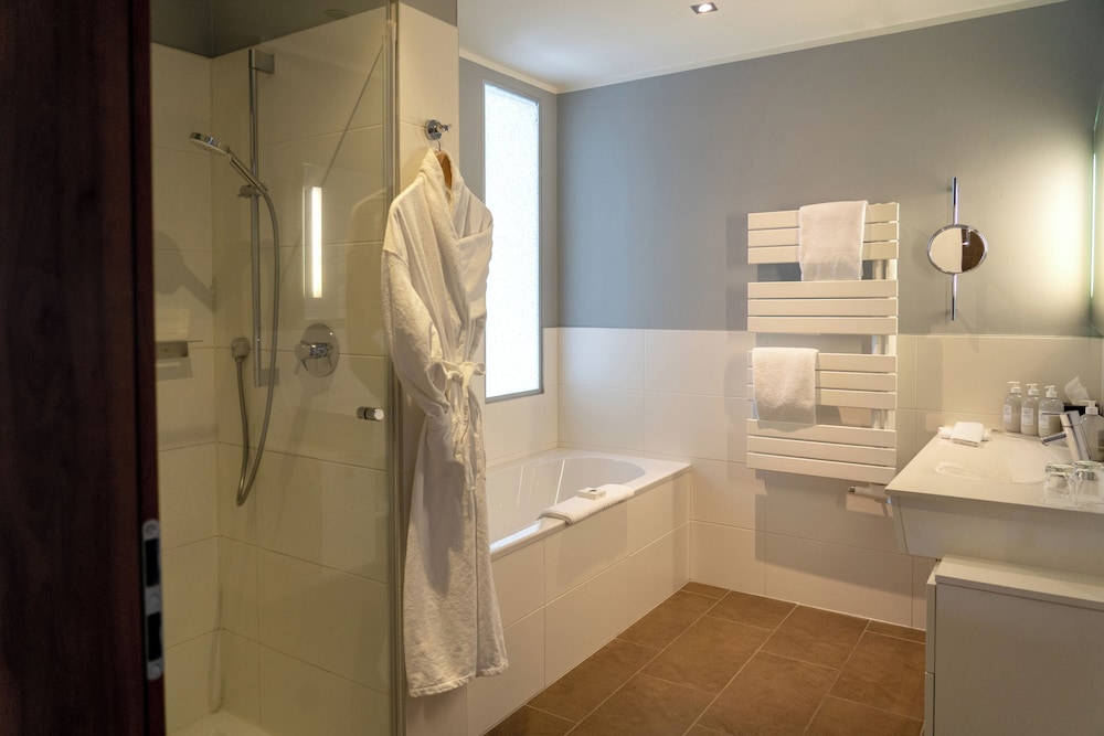 Classic, Suite, King Bed, with View