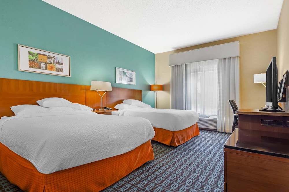 room, 2 queen beds