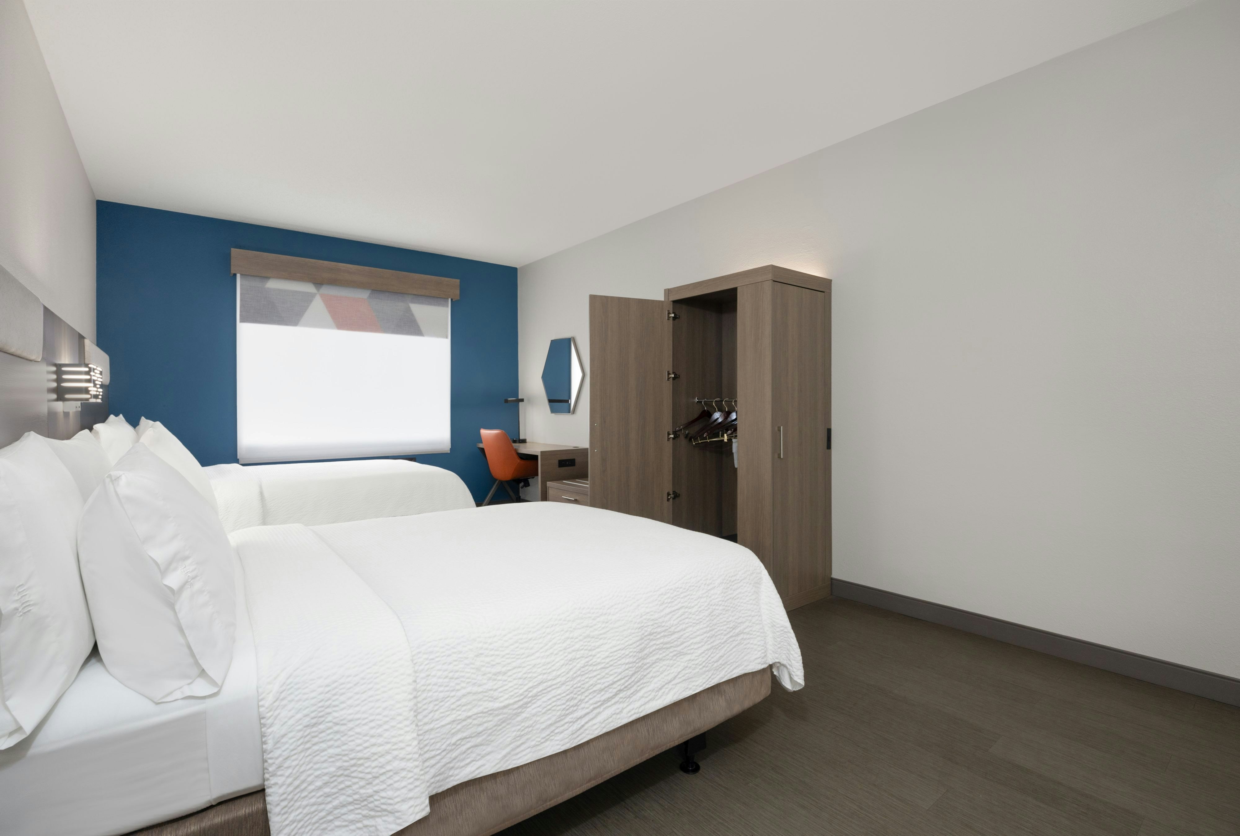 Holiday Inn Express Hotel and Suites ACWORTH - KENNESAW NORTHWEST 26/70