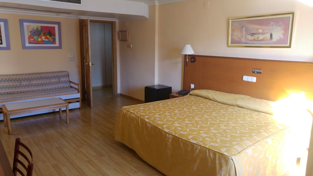 غرفة بسرير مزدوج، Hotel Cabanas 3/7