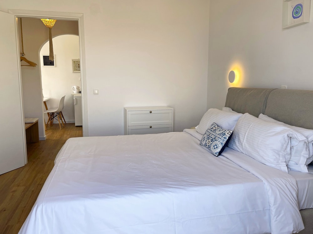Adonis Hotel Studios & Apartments 20/67