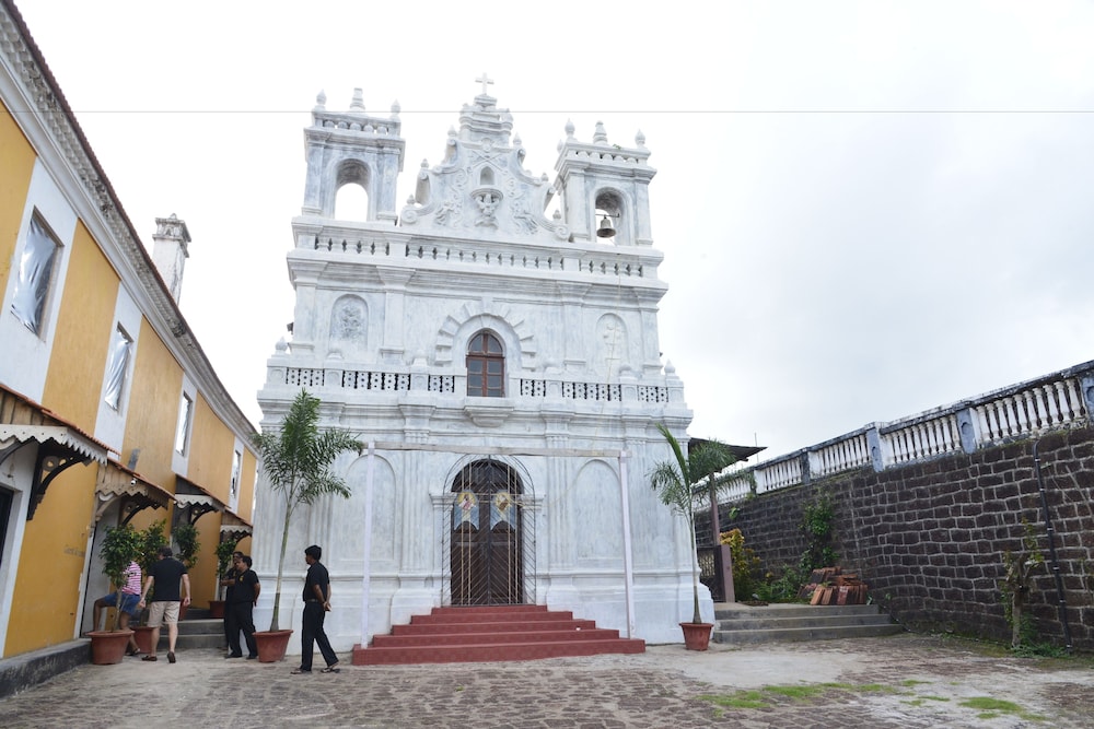 Fort Tiracol Heritage Hotel 2/50