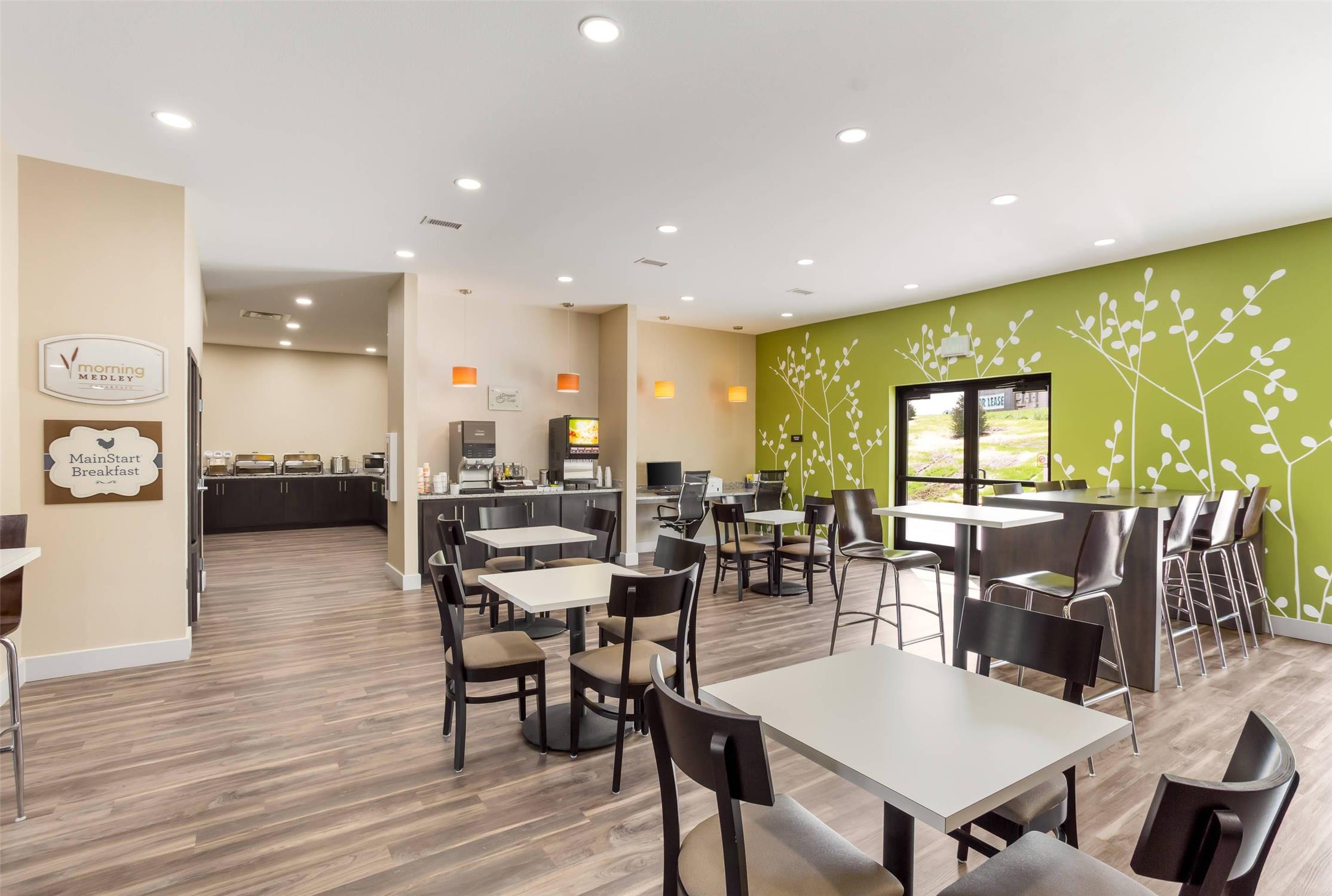 Mainstay Suites Logan Ohio-Hocking Hills 13/17