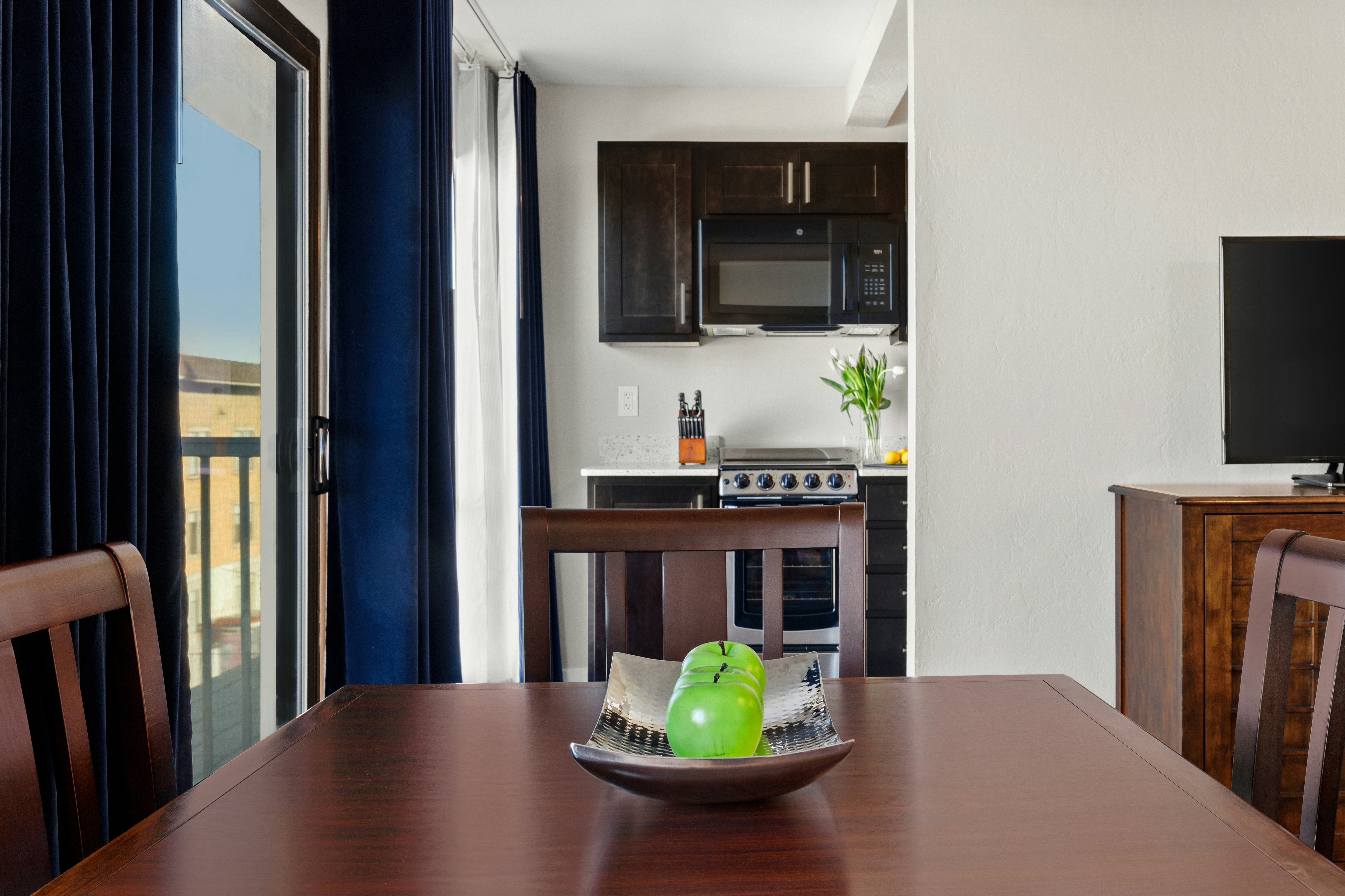 Suites At Fishermans Wharf 19/30