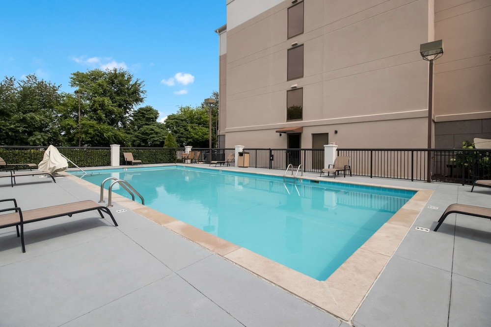 Best Western Suites Near Opryland 7/49