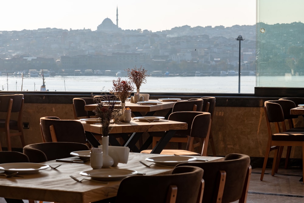 Bvs Bosphorus Hotel Pera 58/64