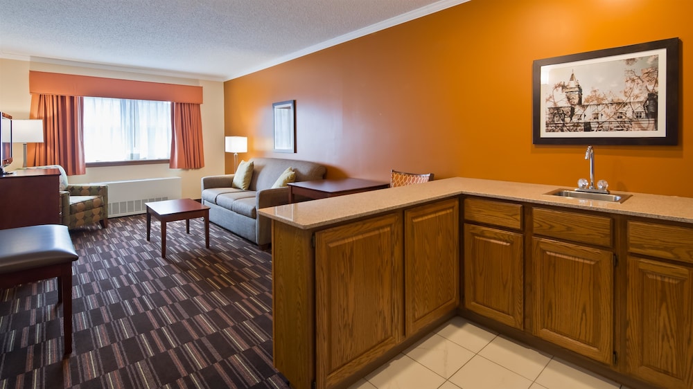 Best Western Falcon Plaza 27/38