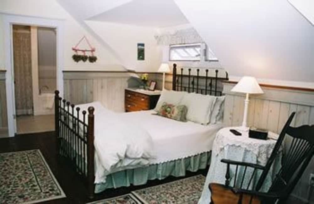 Isaiah Jones Homestead Bed & Breakfast 14/50