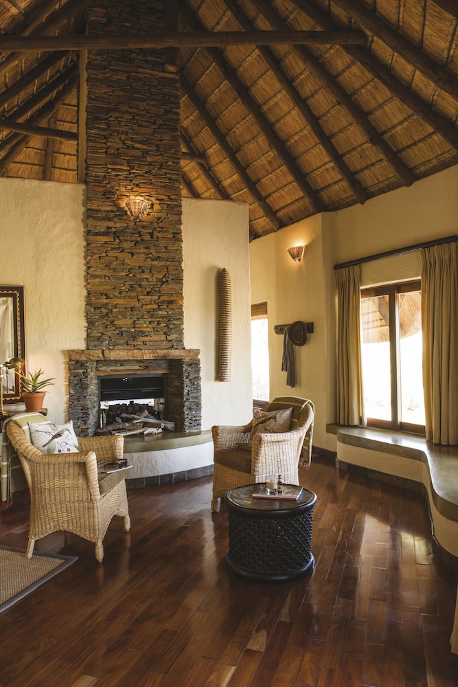 Tuningi Safari Lodge 30/50
