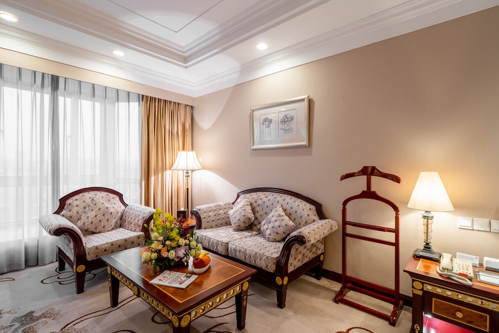 Jinling Garden Hotel Taicang 25/50