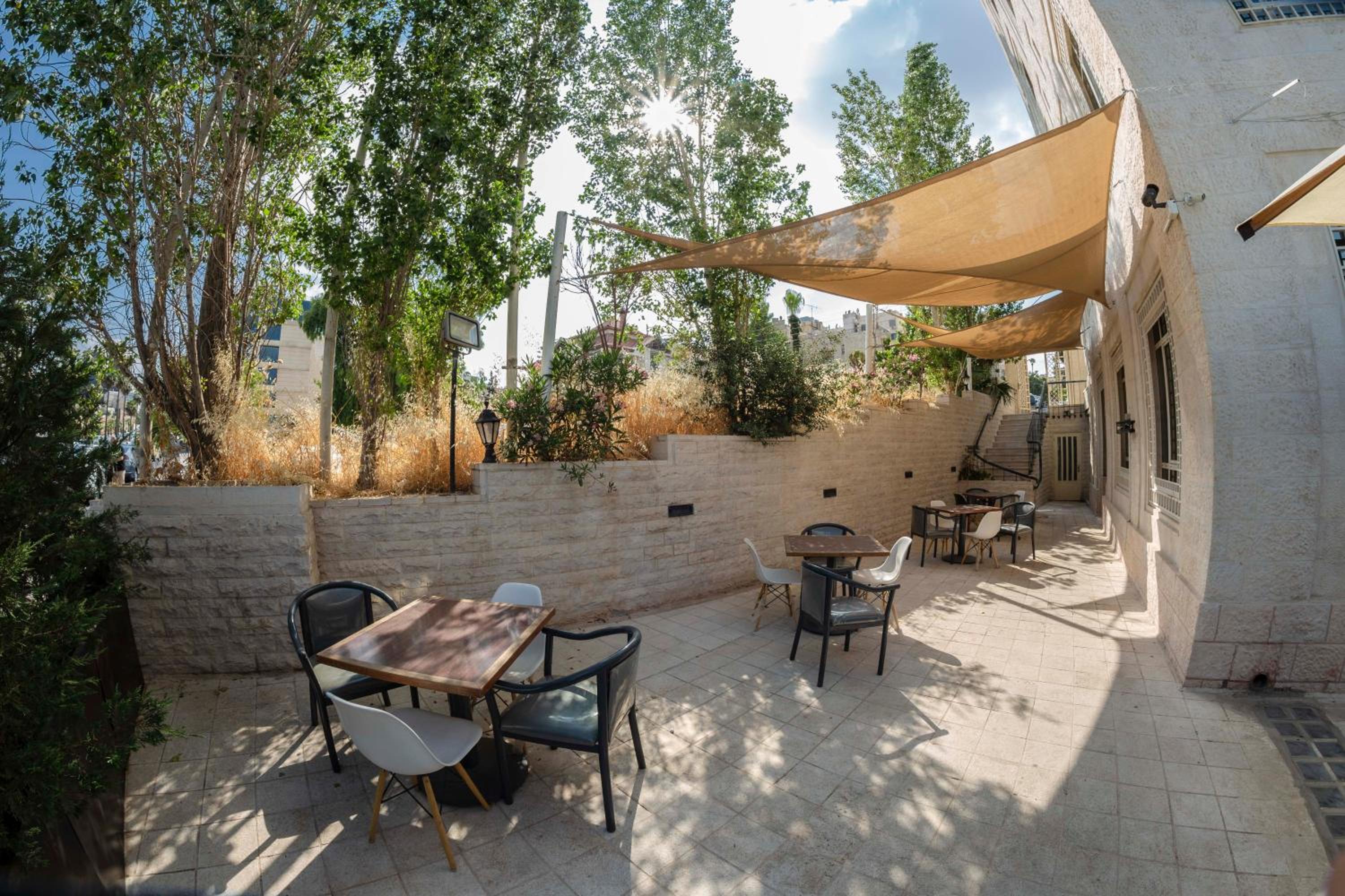 Kindi Suites Hotel 34/37