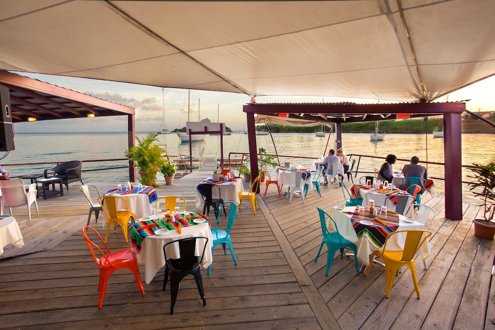True Blue Bay Resort 68/75