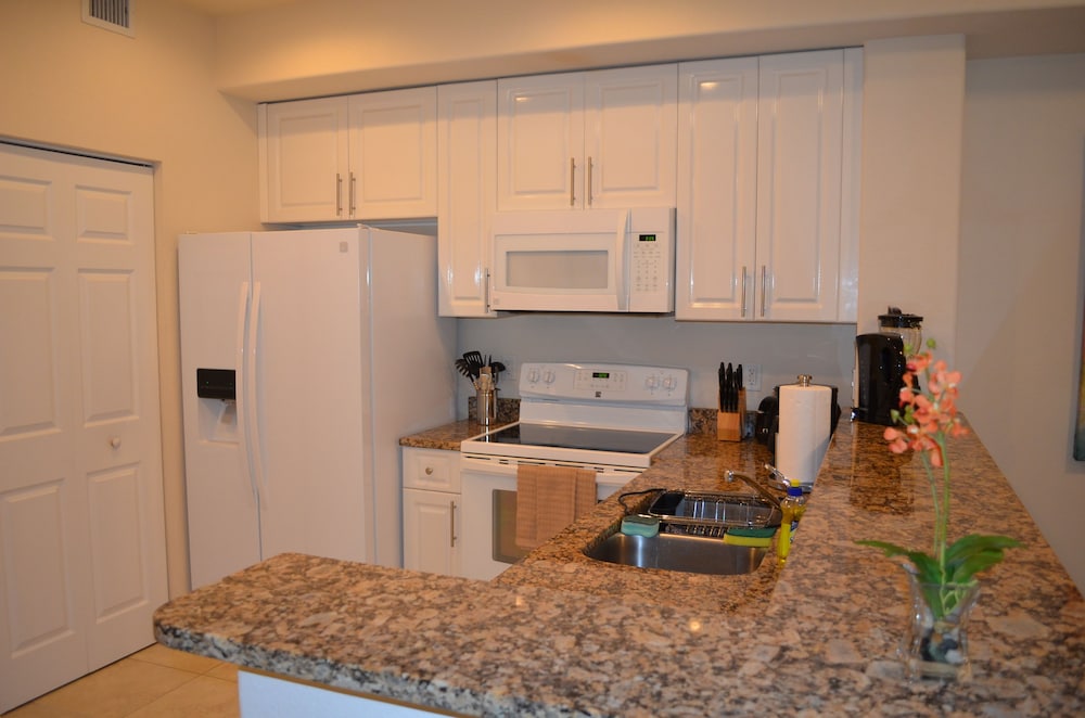 Fort Myers Luxury Vacation Condo 27/47