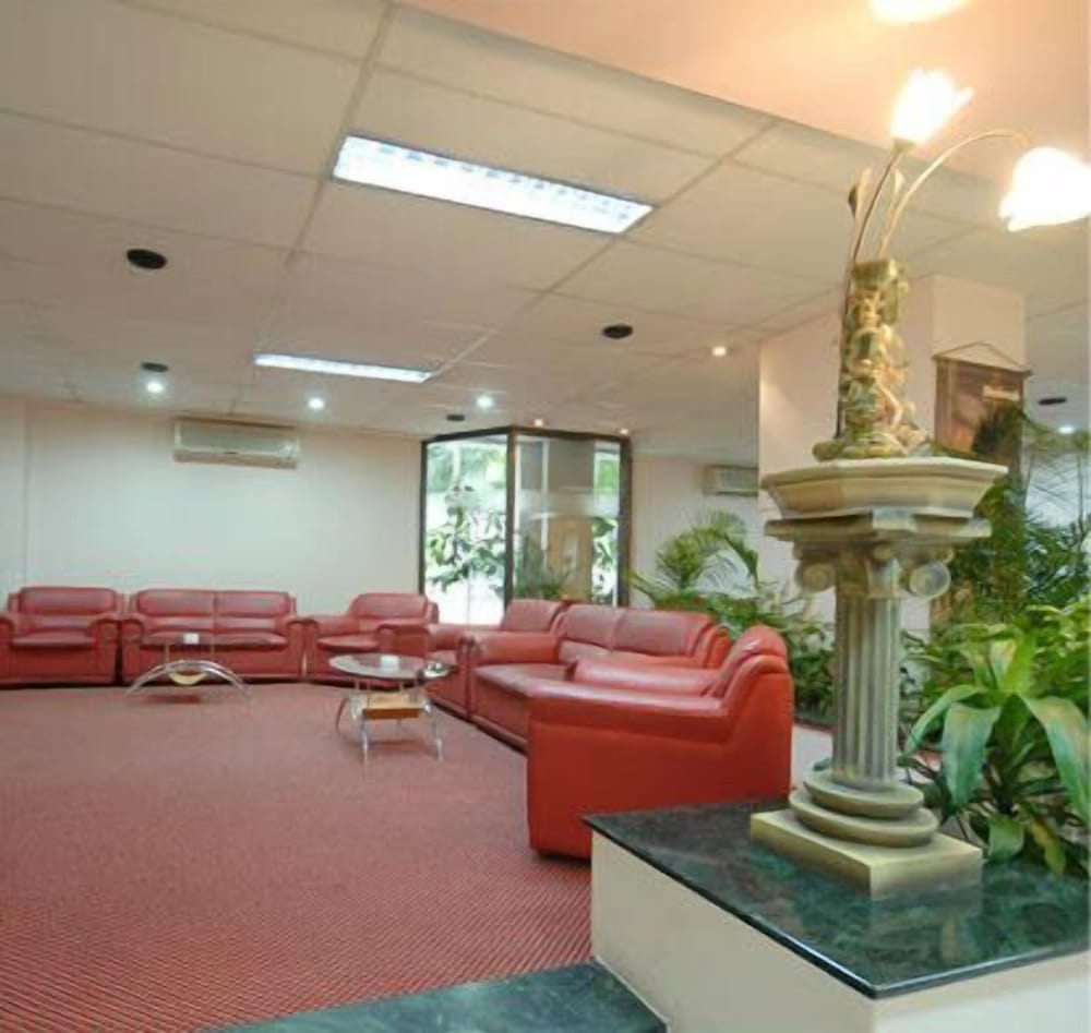 HOTEL ROSE WOOD RESIDENCE 11/16