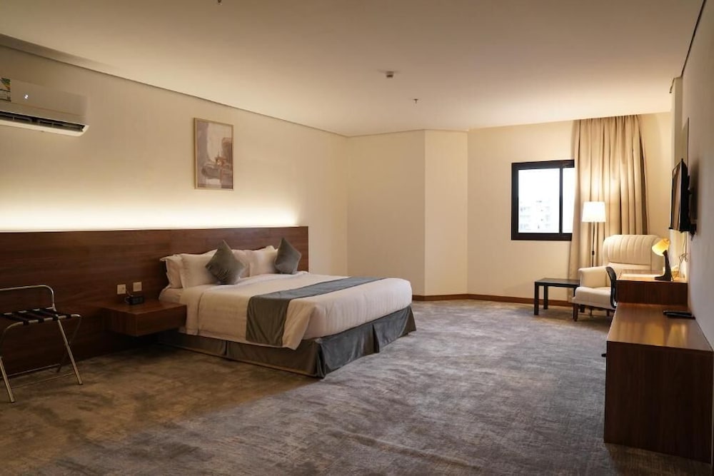 Kara Hotel 16/30