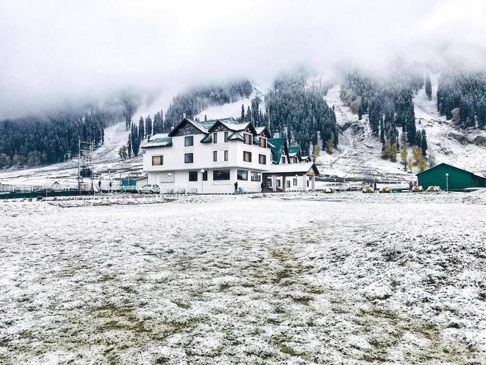 Country Inn & Suites by Radisson, Sonamarg 37/50