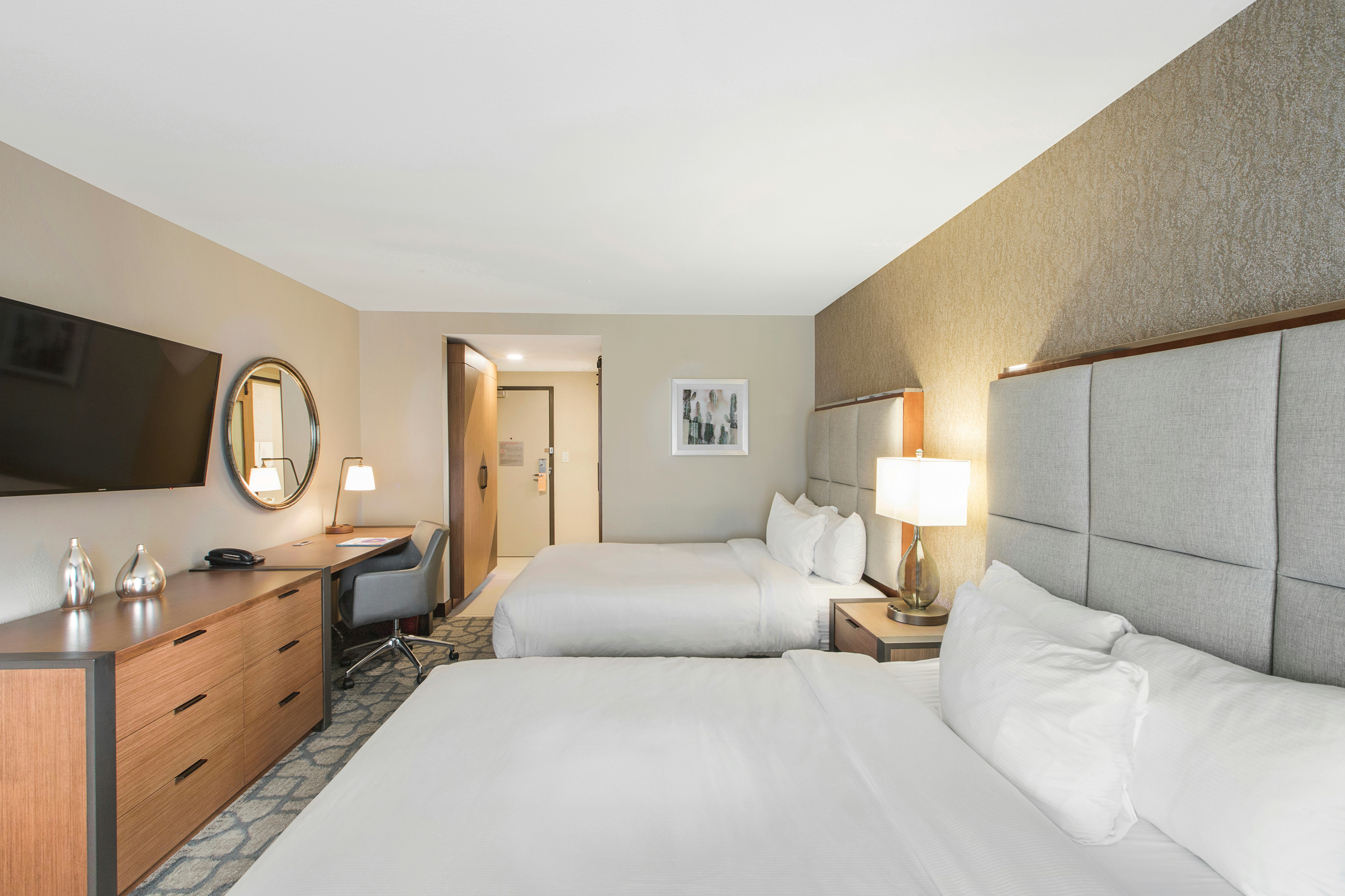 room, 2 queen beds