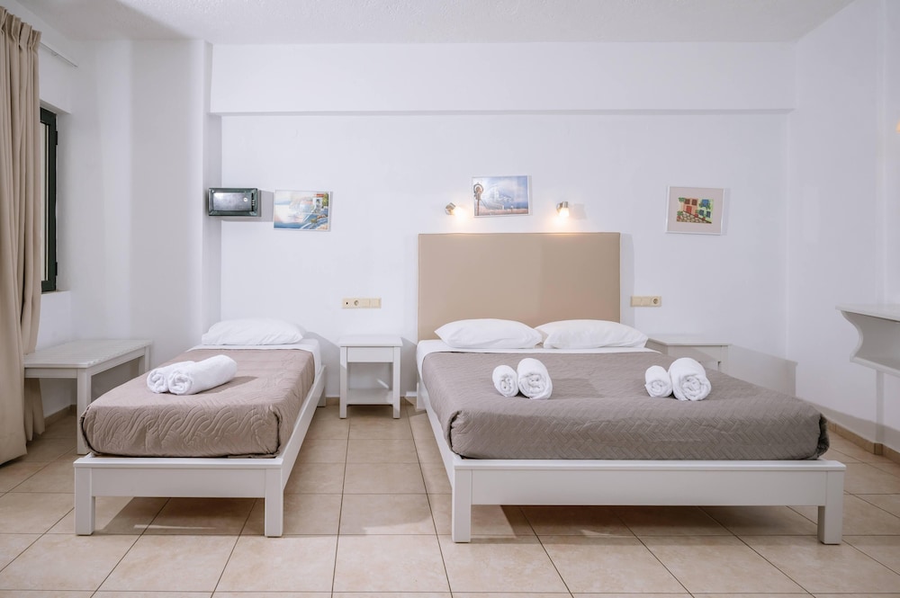 Dionysos Apartments And Studios 26/61
