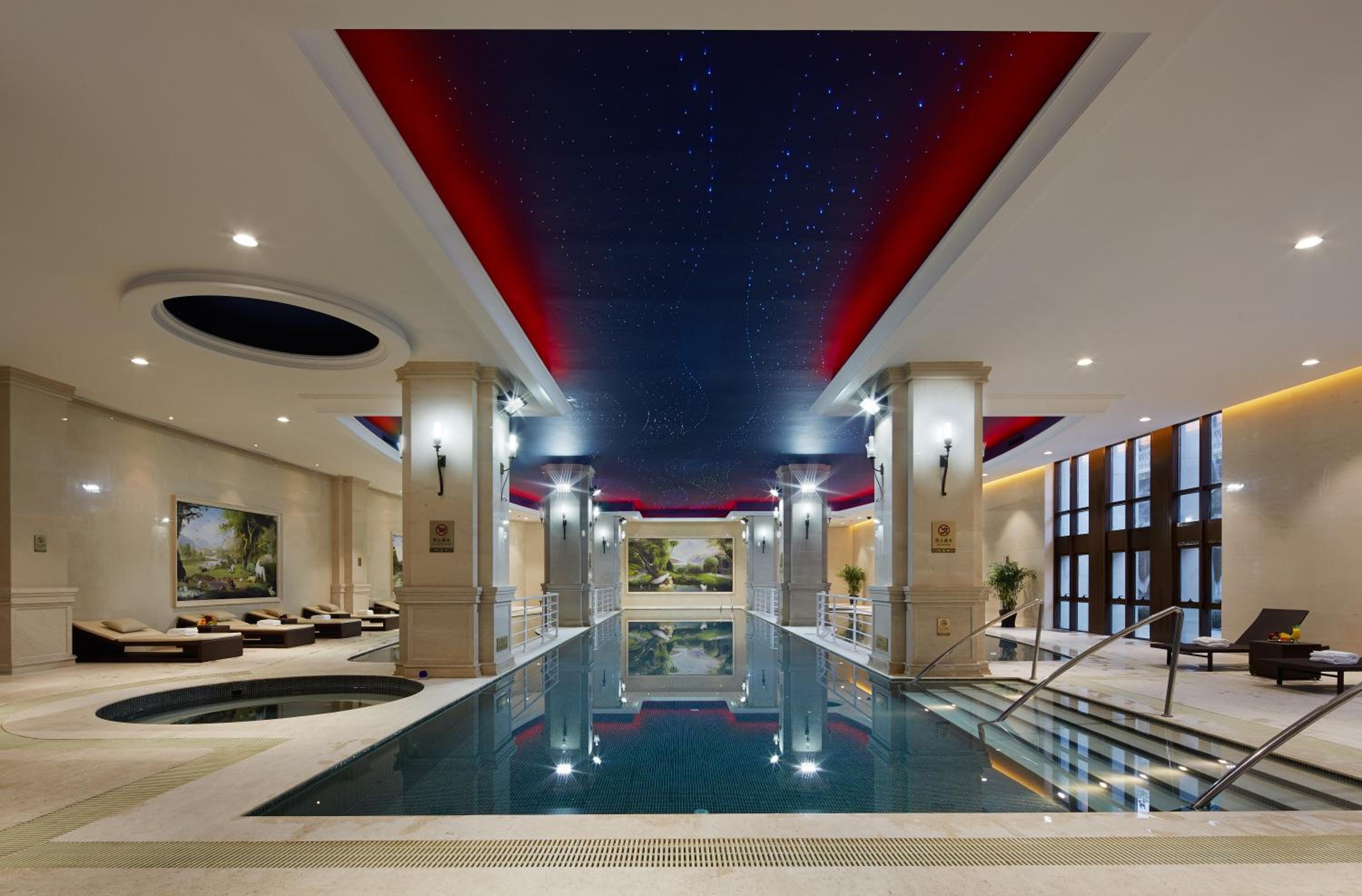 Yinrun Jinjiang Castle Hotel 14/33