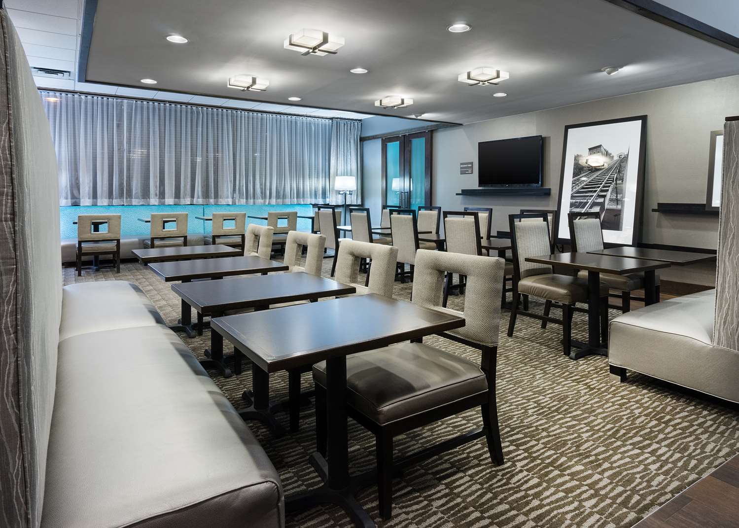restaurant cafeteria