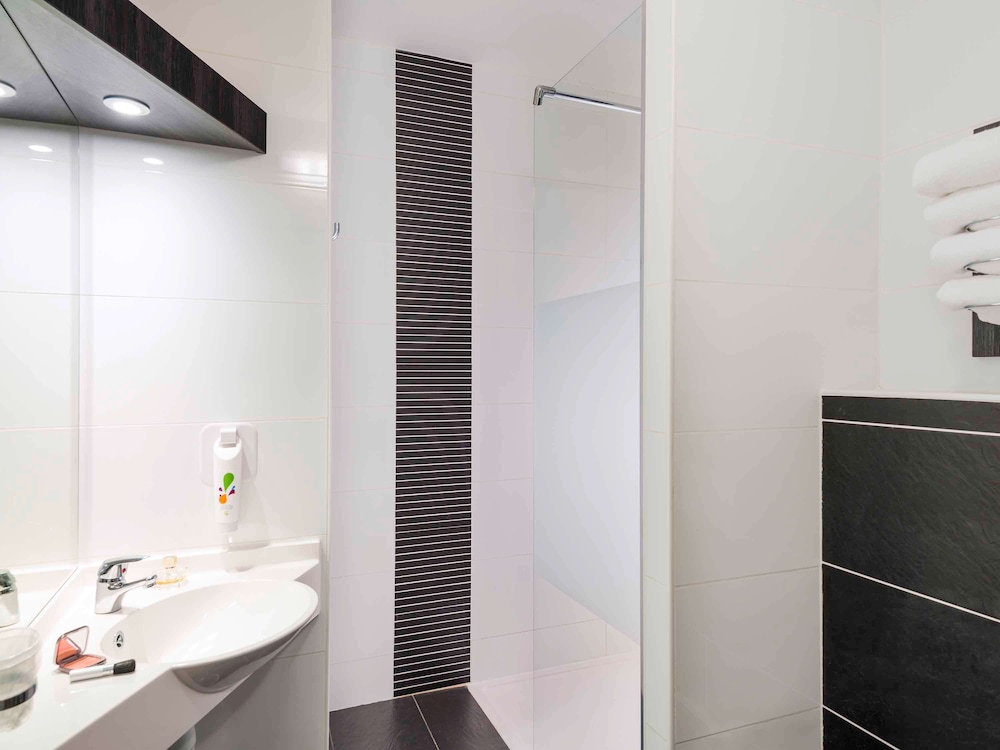 Ibis Styles Rouen Val-de-Reuil 16/78