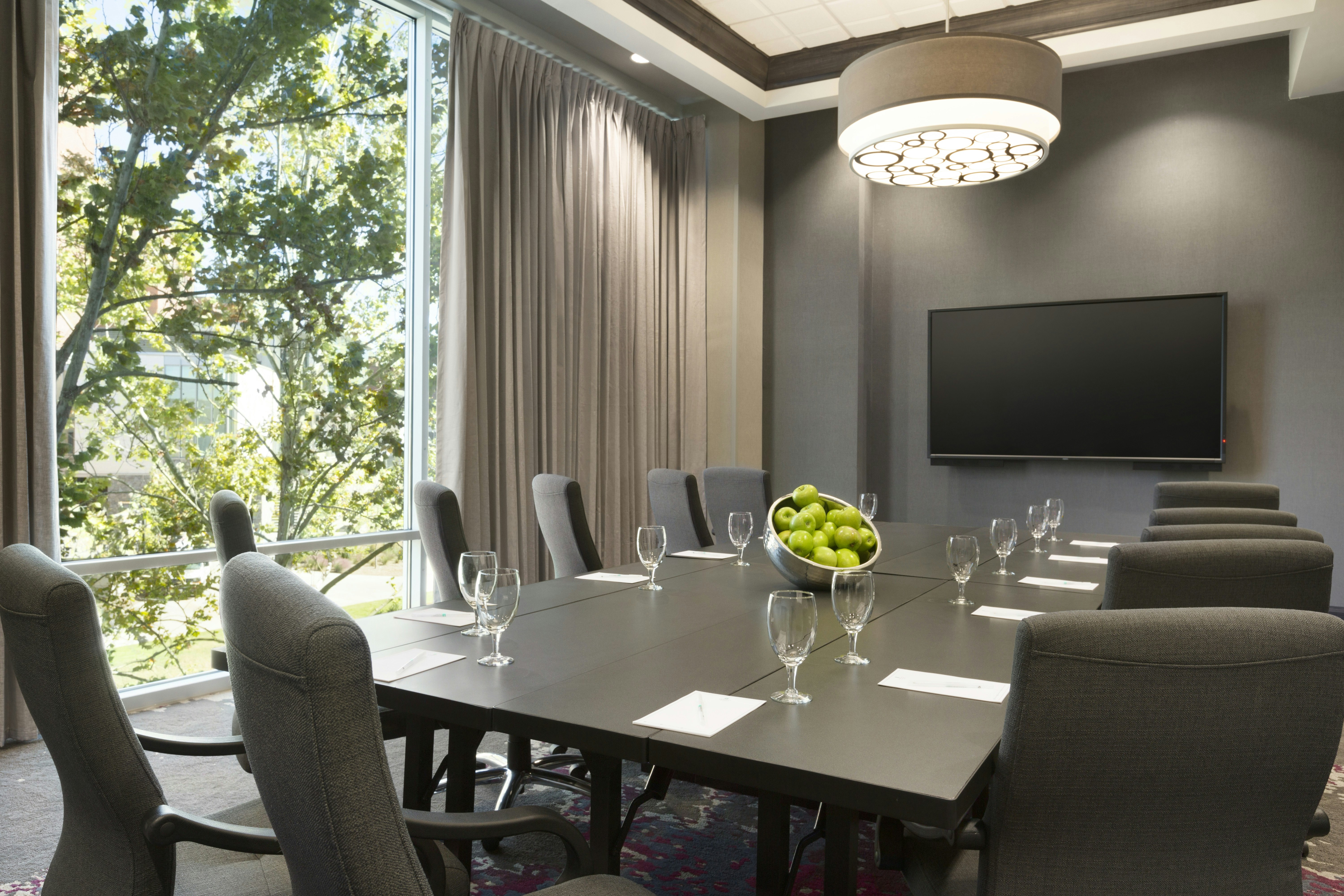 Embassy Suites By Hilton Greenville Downtown Riverplace 57/64