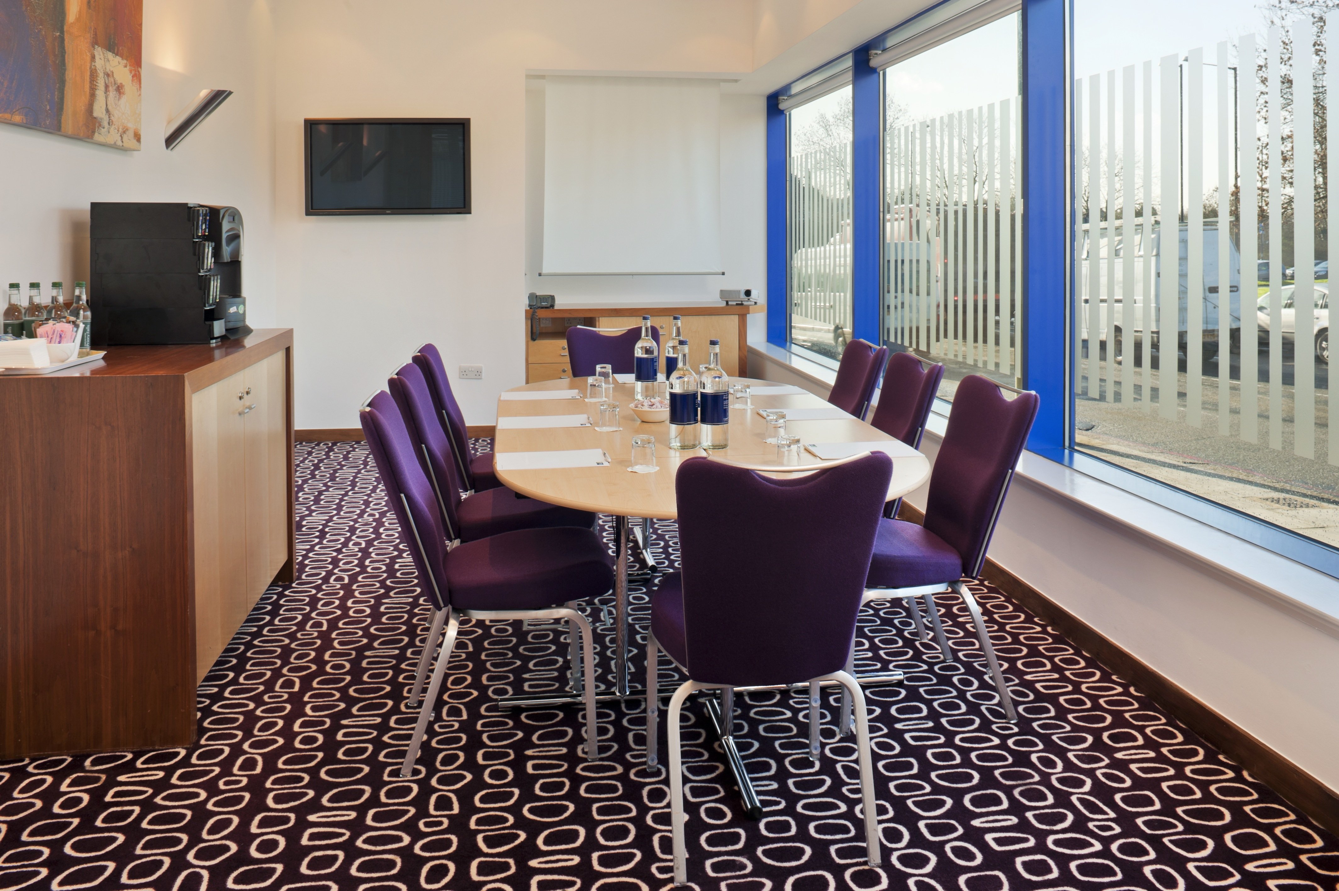 Holiday Inn Express London Golders Green A406 15/19