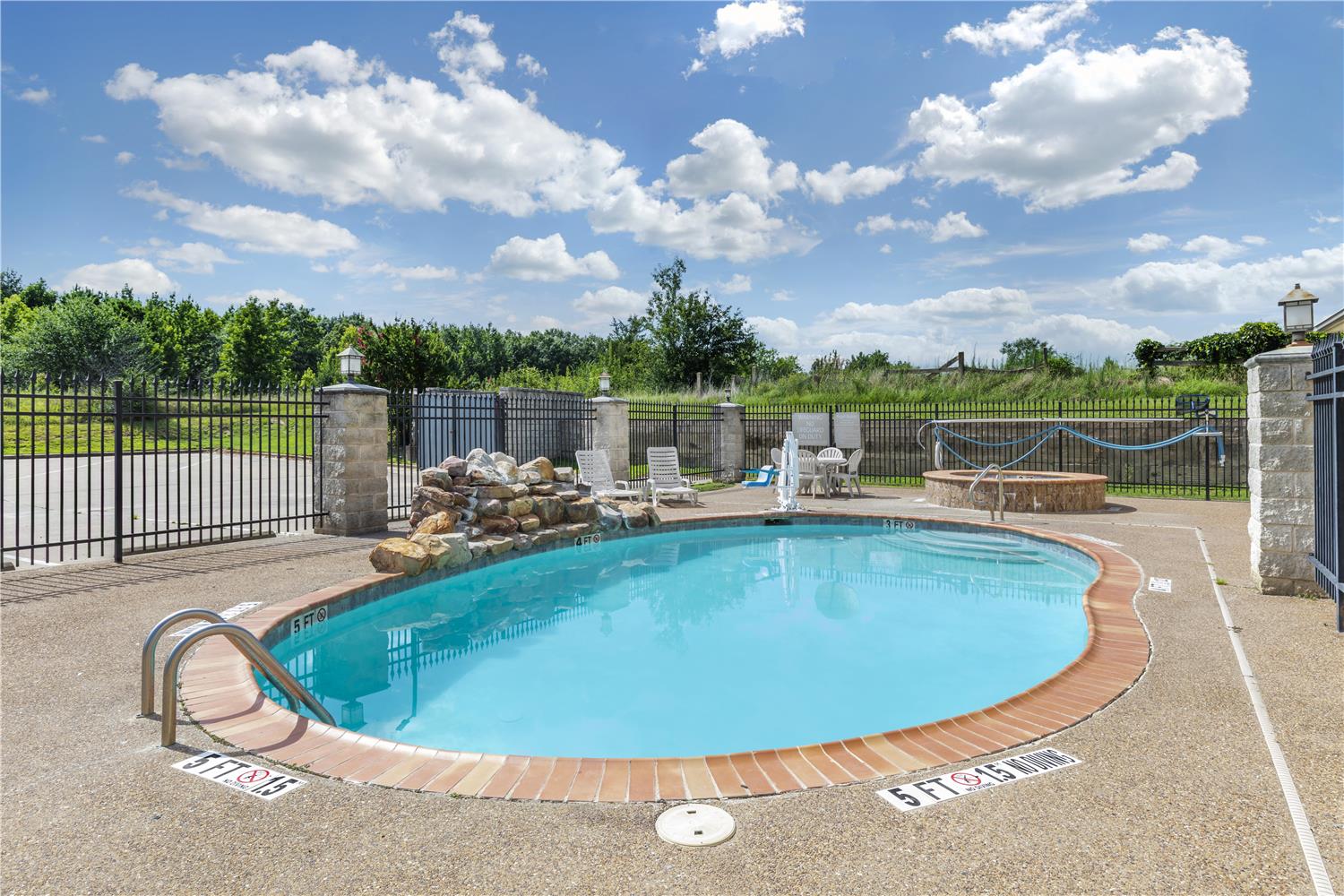 Best Western Mineola Inn 10/11