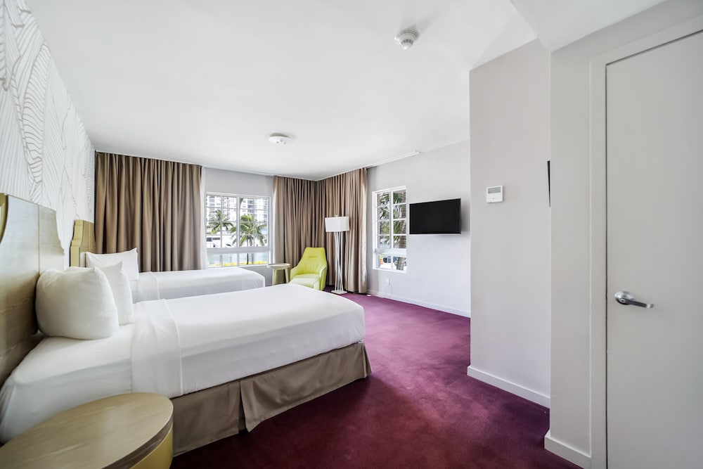The L Hotel 20/50