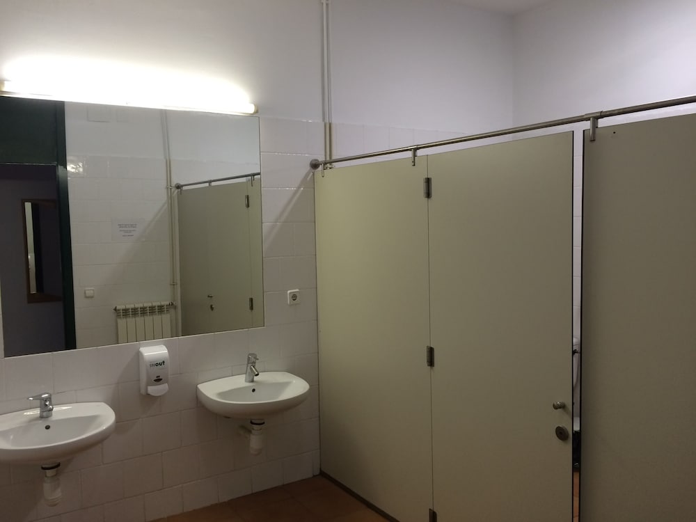 Inout Hostel 49/50