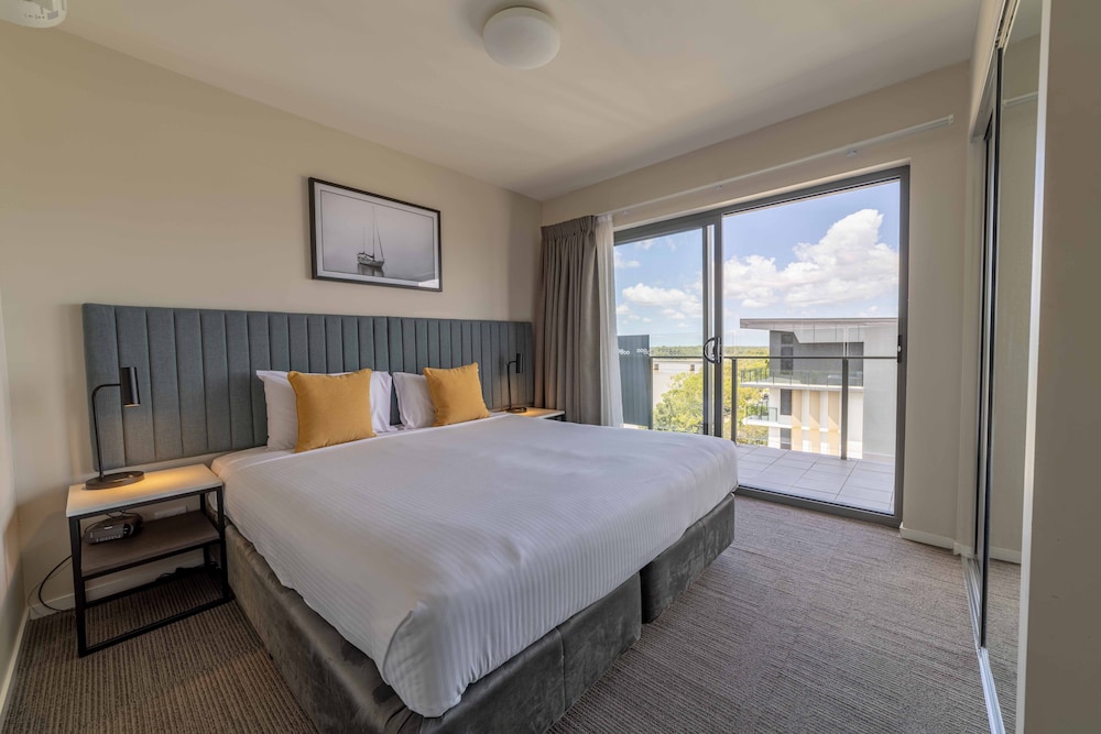 2 BEDROOMS, APARTMENT, RIVER VIEW, BALCONY