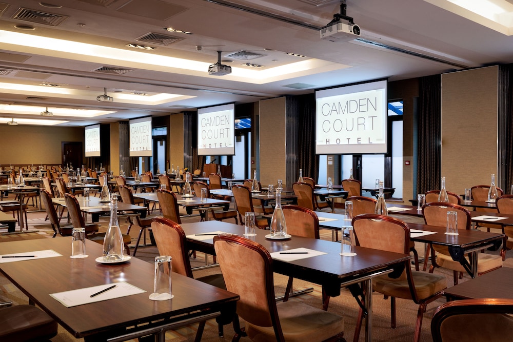 Camden Court Hotel 49/58