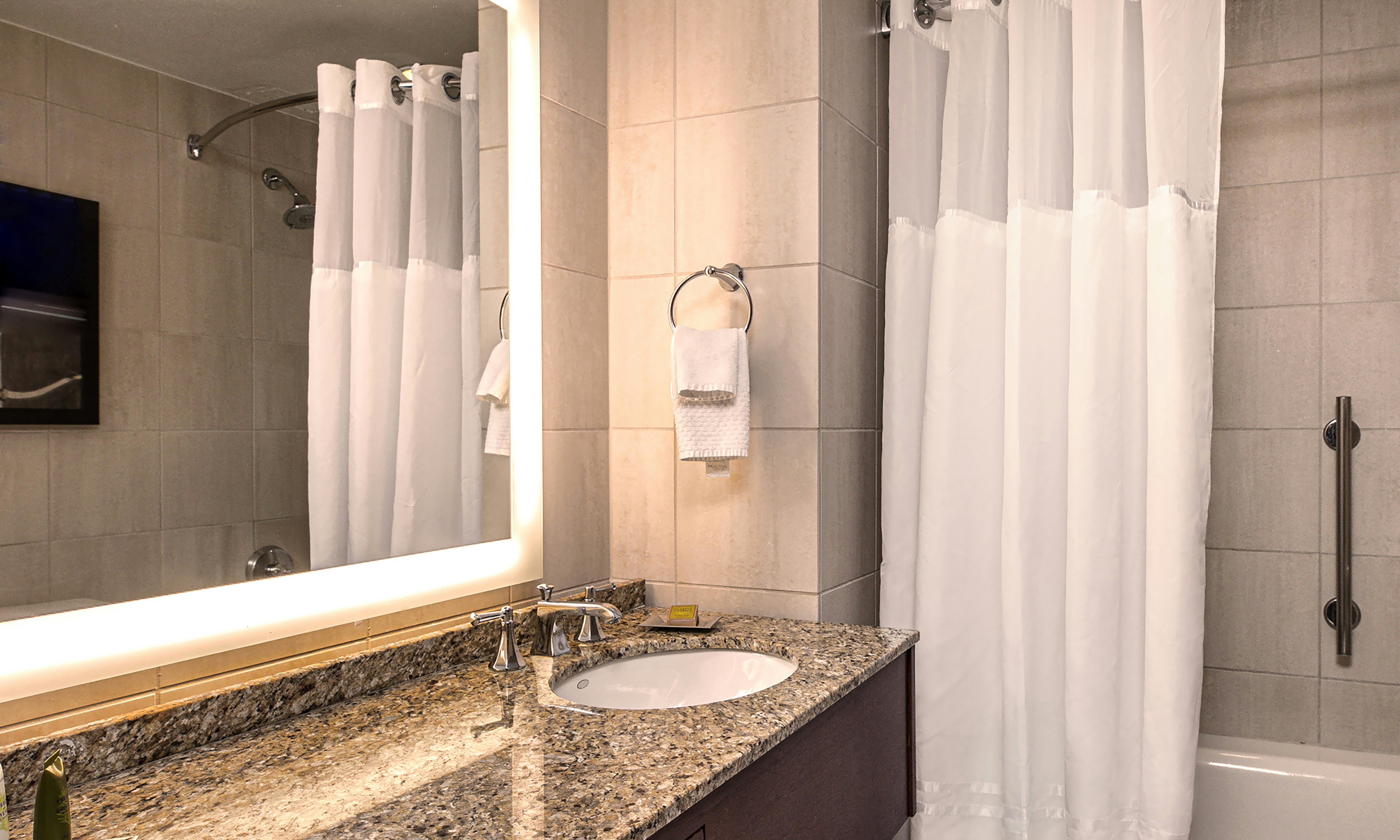 Hilton Anatole 89/90