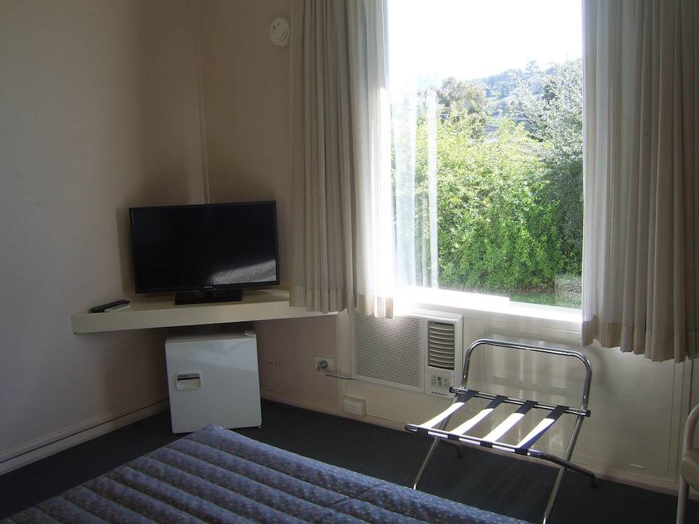 Garden Motor Inn 44/71