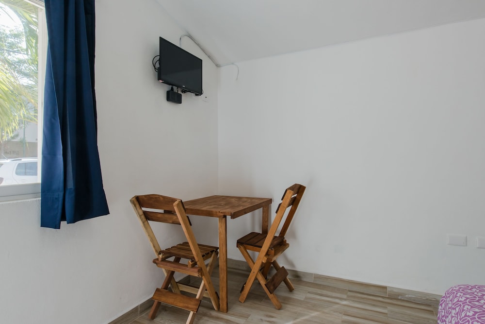 Villas Picalu Studios & Suites 24/50