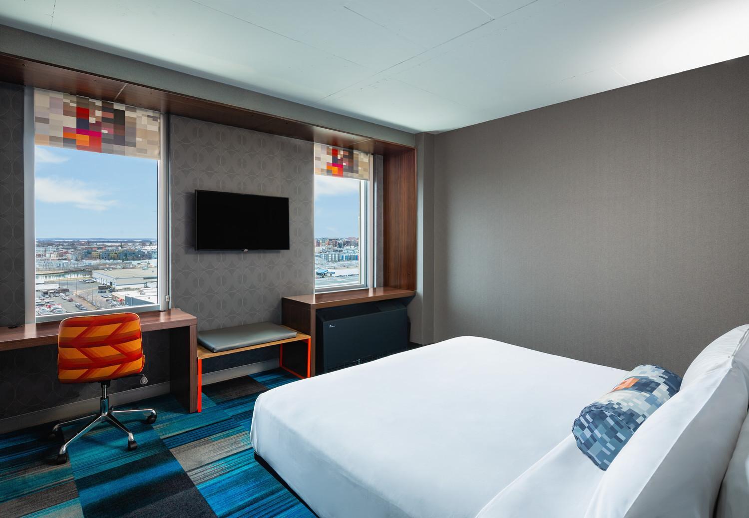Aloft, Guest Room, King Bed