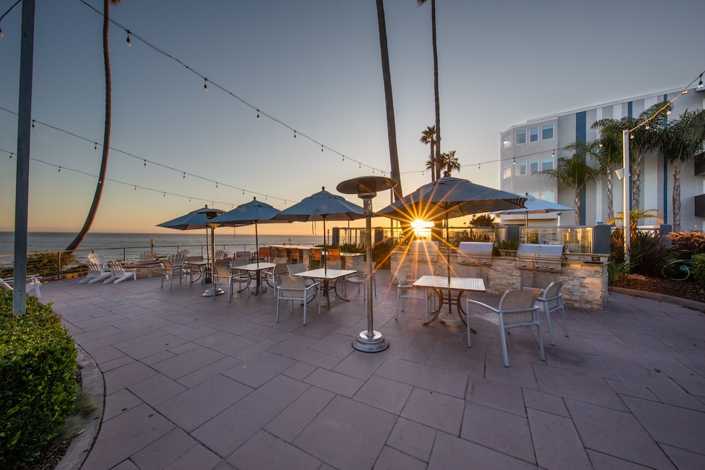 SeaCrest Oceanfront Hotel 39/70