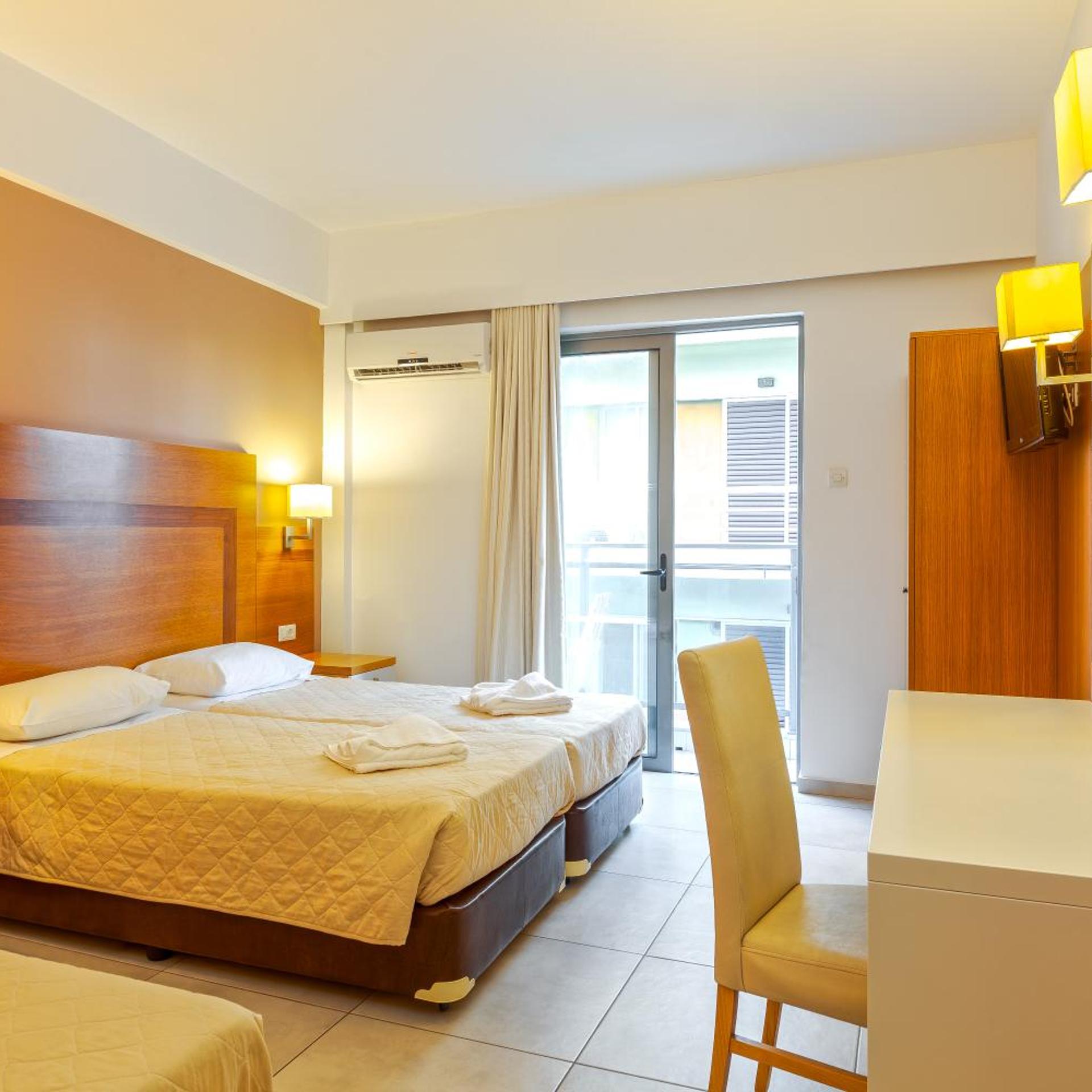 Africa Hotel 12/48