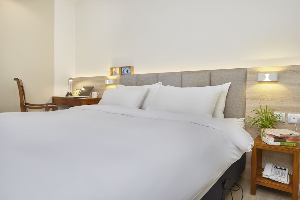 Z Hotel 36/59