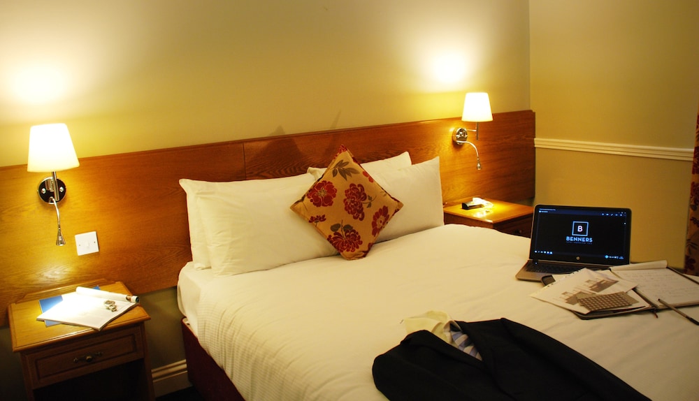 Benners Hotel 14/56