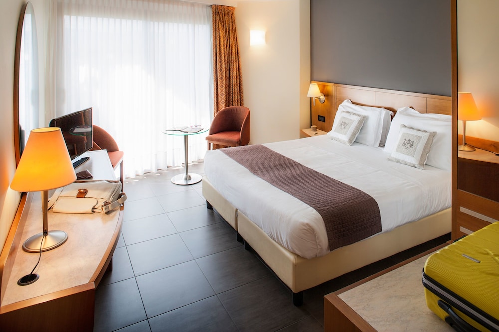Grand Diana Majestic Hotel 5/50