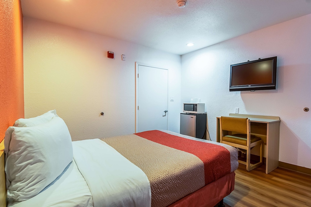 STANDARD, DOUBLE BED, ACCESSIBLE