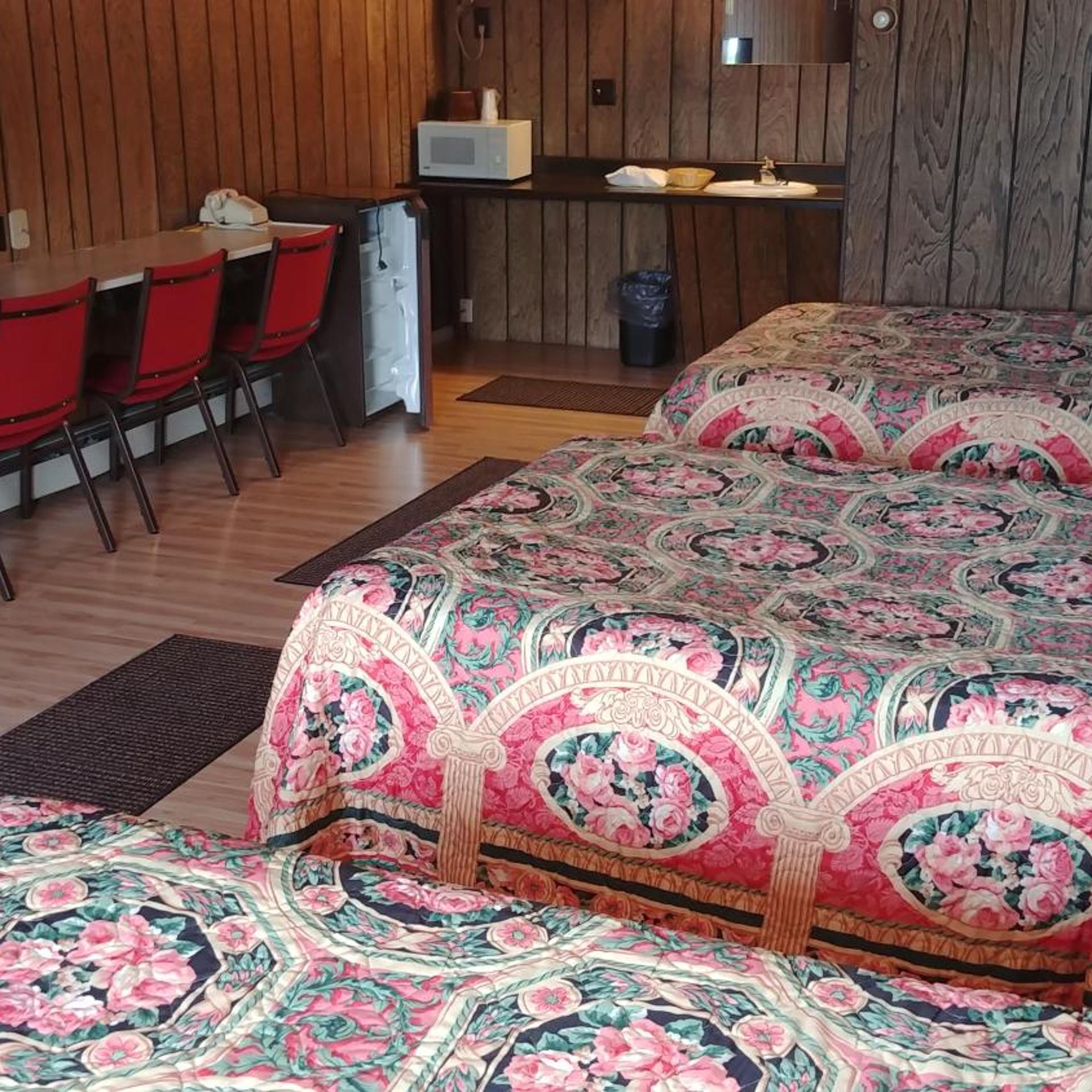 Falls Motel 28/32