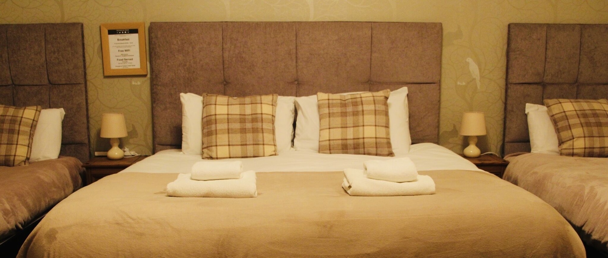 Whitethorn, Suite, King and Twin Beds