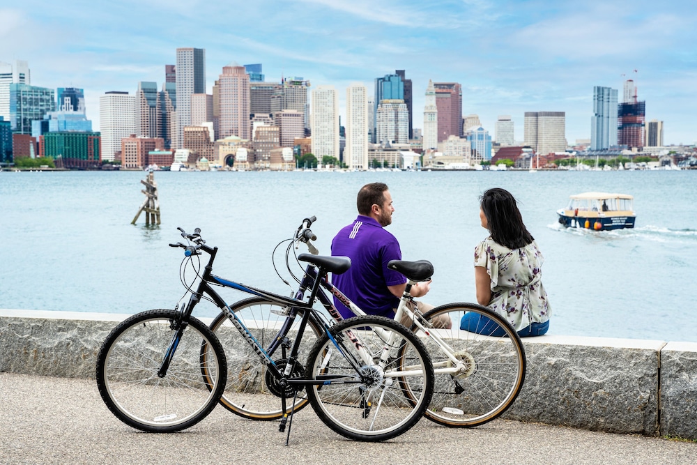Hyatt Regency Boston Harbor 66/72
