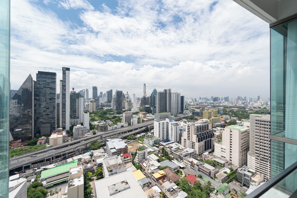 The Rich Residence Sukhumvit Nana 43/50
