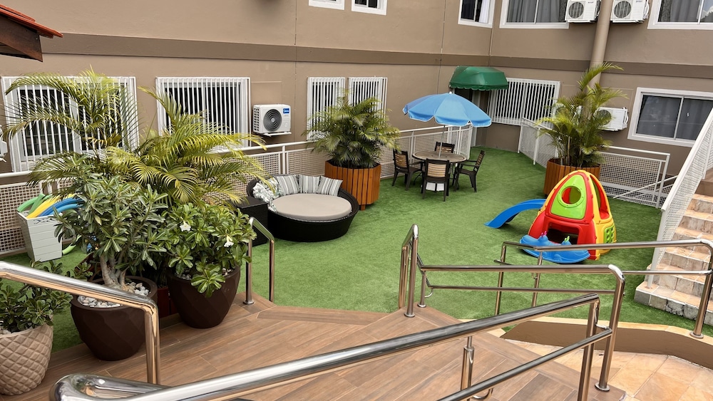 Bella Italia Hotel & Events 41/50